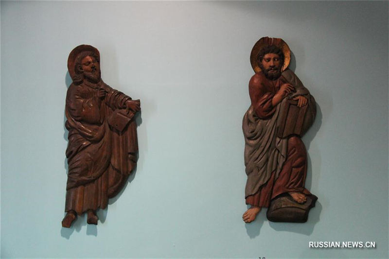 Во Владивостоке открылась выставка церковной деревянной скульптуры