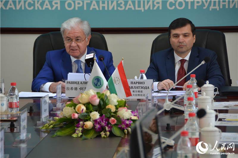 Генеральный секретарь ШОС Р.Алимов и  Посол Таджикистана в Китае П.Давлатзода