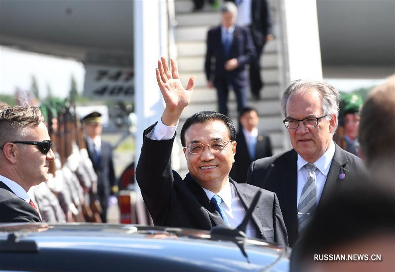 Ли Кэцян прибыл в Берлин с официальным визитом в Германию и на ежегодную встречу глав правительств КНР и ФРГ