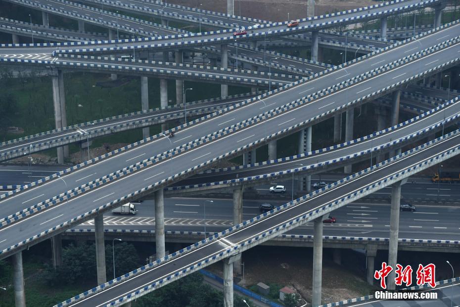 В Чунцине построена «самая сложная» транспортная развязка
