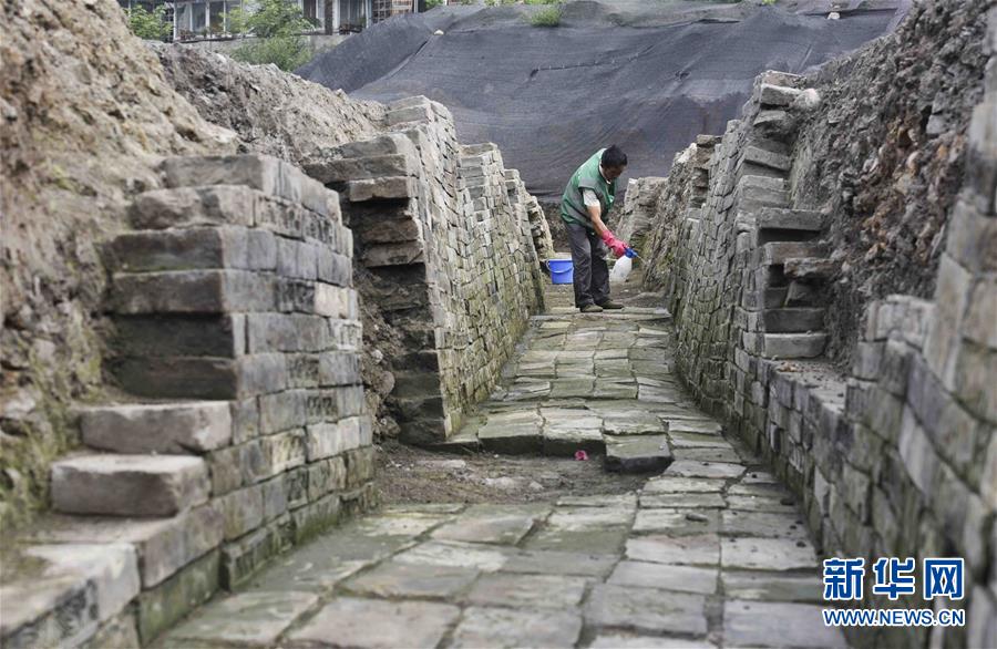 В центре Чэнду обнаружены руины знаменитого древнего монастыря