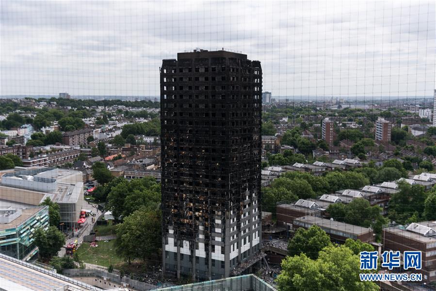 Примерно 70 человек стали жертвами пожара в Лондоне -- СМИ