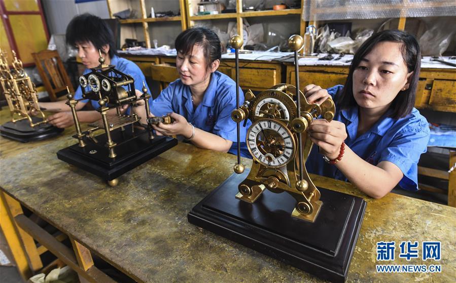 Уезд Цзин провинции Хэбэй: Инновационные часы продаются в Китае и за рубежом