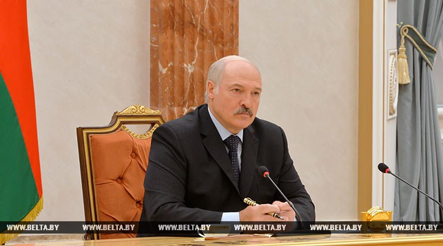 Лукашенко: для Беларуси важно сотрудничать с Востоком и Западом, не делая искусственного выбора