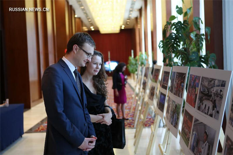 Посольство Китая в Беларуси устроило прием по случаю празднования 20-й годовщины восстановления суверенитета КНР над Сянганом