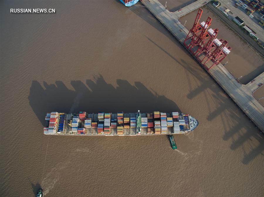 Порт Нинбо-Чжоушань -- важный опорный пункт "Пояса и пути"