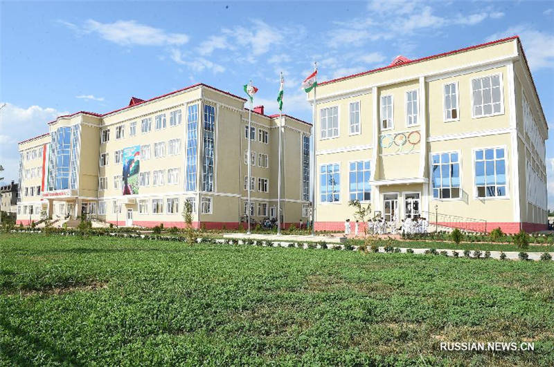 Китайская компания TBEA профинансировала строительство современной школы в городе Вахдат