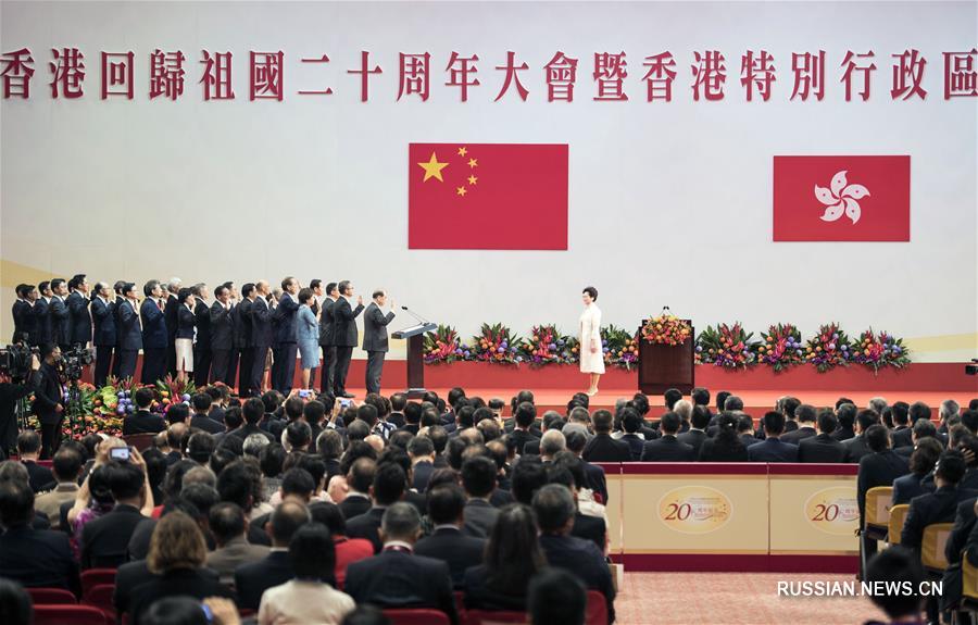 Линь-Чжэн Юээ вступила в должность главы администрации САР Сянган