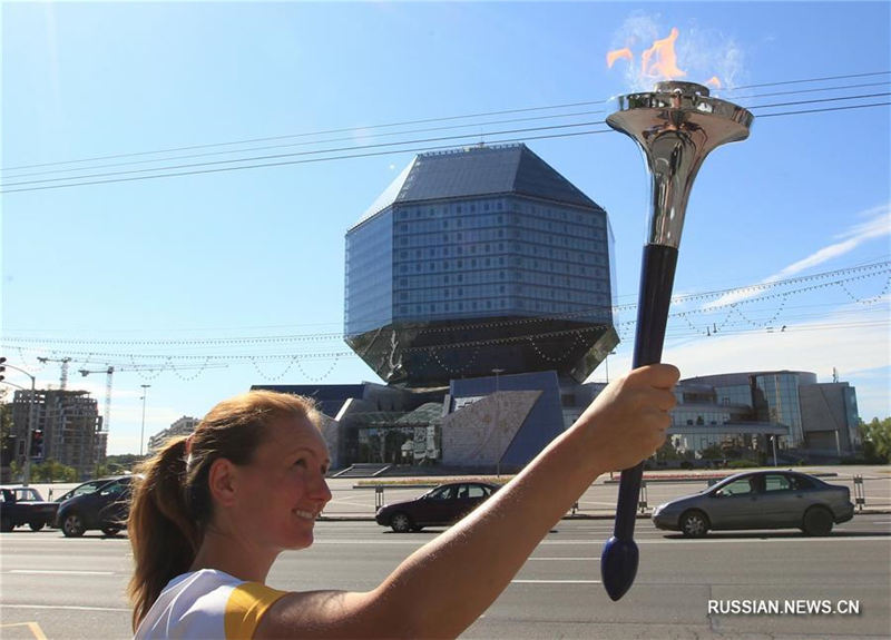 В Минске прошел финальный этап 30-й факельной эстафеты "Бег мира"