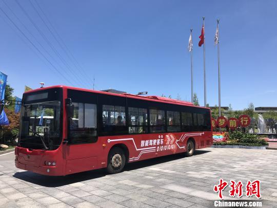 В Китае выпущен 12-метровый электрический автобус с интеллектуальной системой вождения
