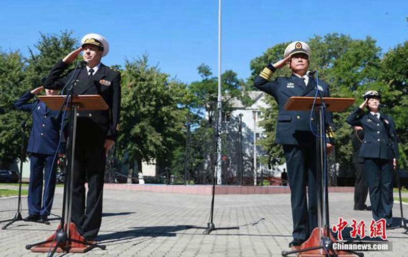 Китай и Россия провели командно-штабную фазу учений "Морское взаимодействие-2017"