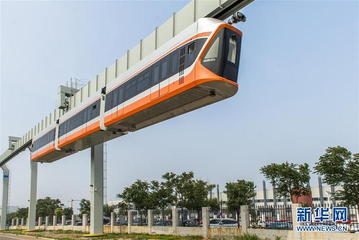 В Циндао введен в эксплуатацию самый быстрый в Китае «воздушный поезд»