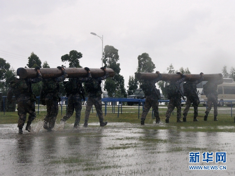 Фото: Тренировка морской пехоты Народно-освободительной армии КНР