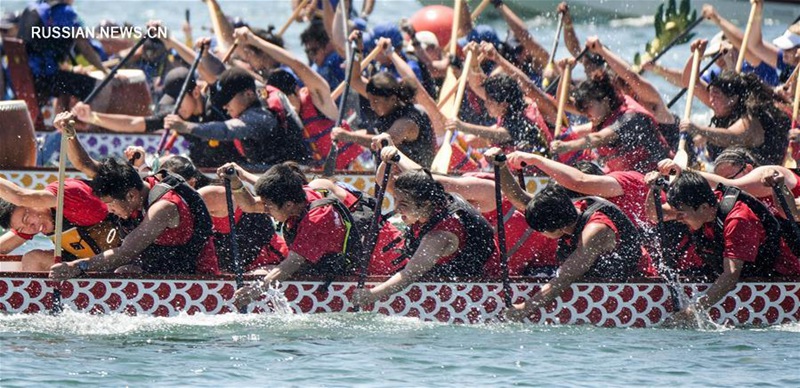 В американском городе Лонг-Бич прошел фестиваль драконьих лодок