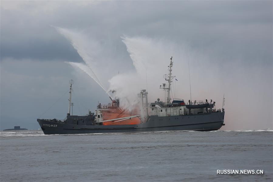 Во Владивостоке отметили День ВМФ России