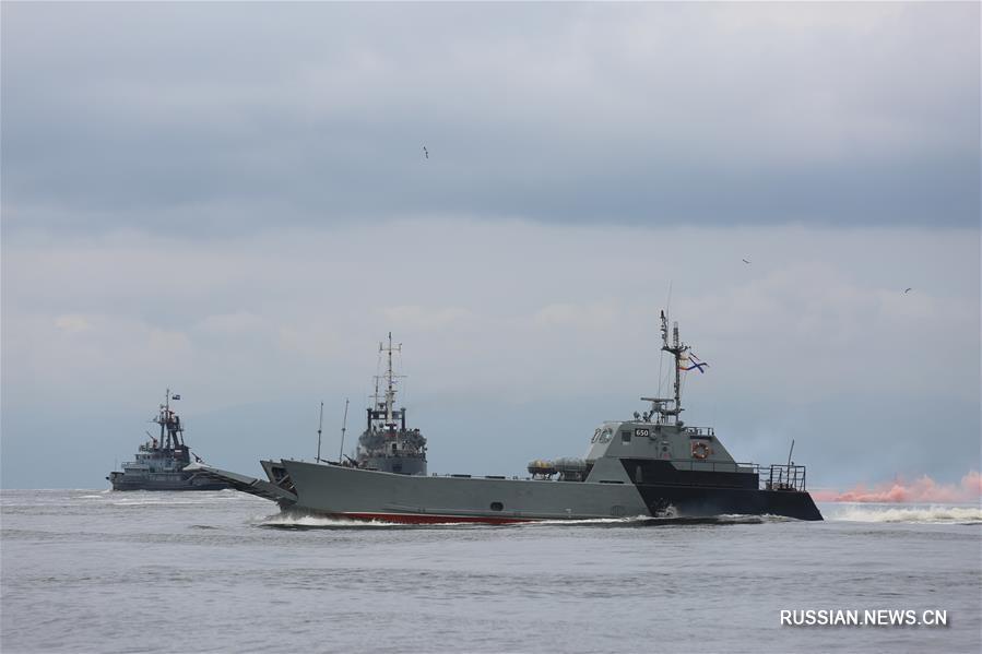 Во Владивостоке отметили День ВМФ России