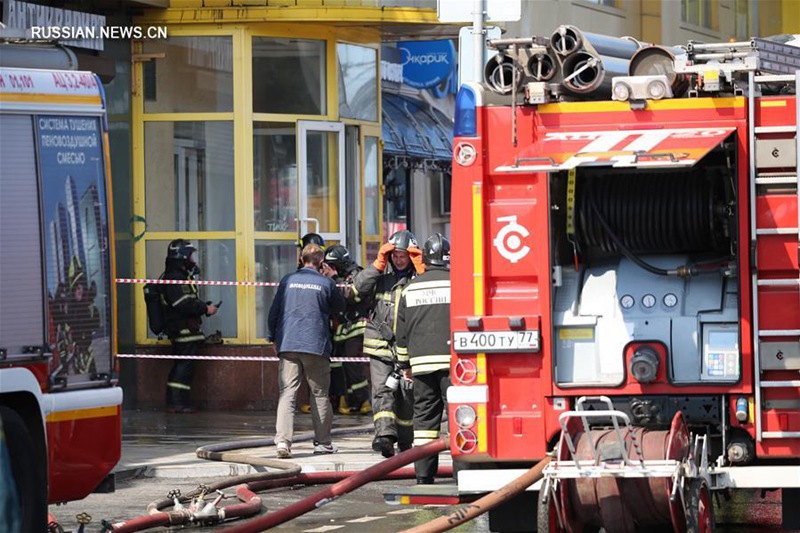 Пожар в здании на Таганской площади в центре Москвы потушен -- МЧС РФ