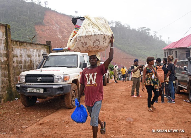 Китайская экспертная группа по военной медицине оказывает помощь в борьбе с последствиями схода селей в Сьерра-Леоне