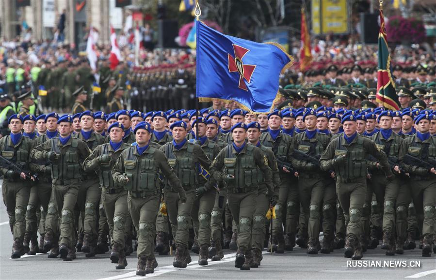 В Киеве прошел военный парад в честь Дня независимости
