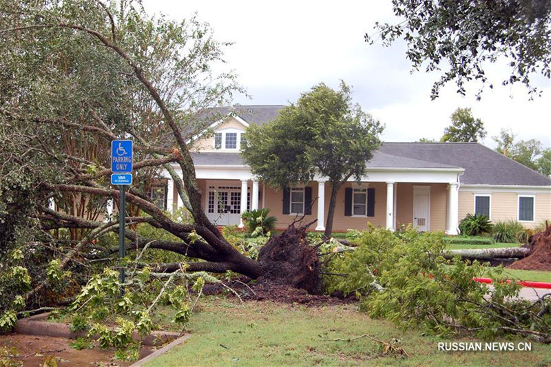 Ураган "Харви" достиг побережья американского штата Техас