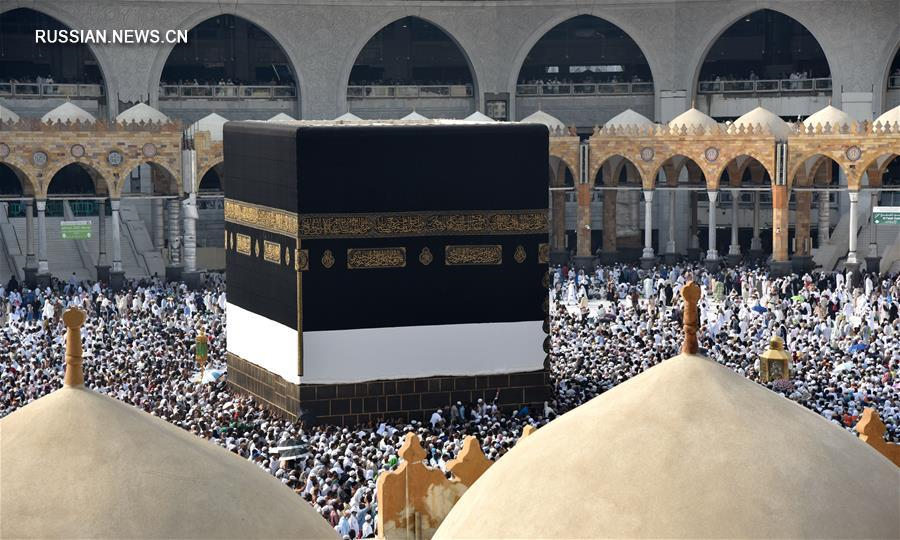 Два миллиона паломников собрались в Мекке для совершения хаджа