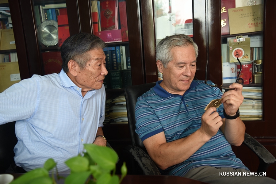 Через годы и расстояния: история китайского отца и его выросшего в Советском Союзе сына