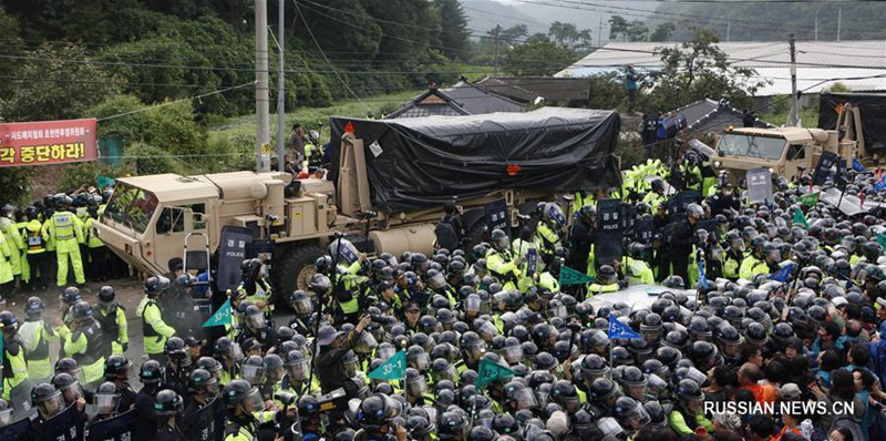 Жители Республики Корея вышли на акцию протеста против размещения в стране систем ПРО THAAD