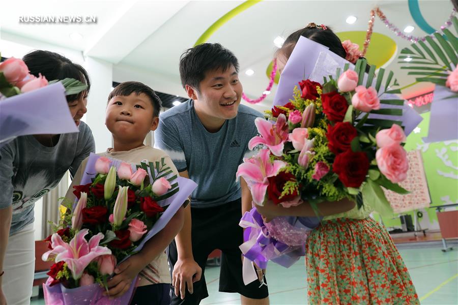О чем мечтает единственный воспитатель-мужчина детского сада в Пекине