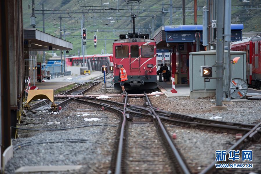 30 человек пострадали при столкновении двух поездов в Швейцарии