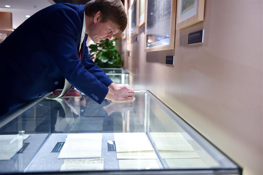Выставка архивных материалов китайско-российского "Шелкового пути" открылась в городе Шэньчжэнь