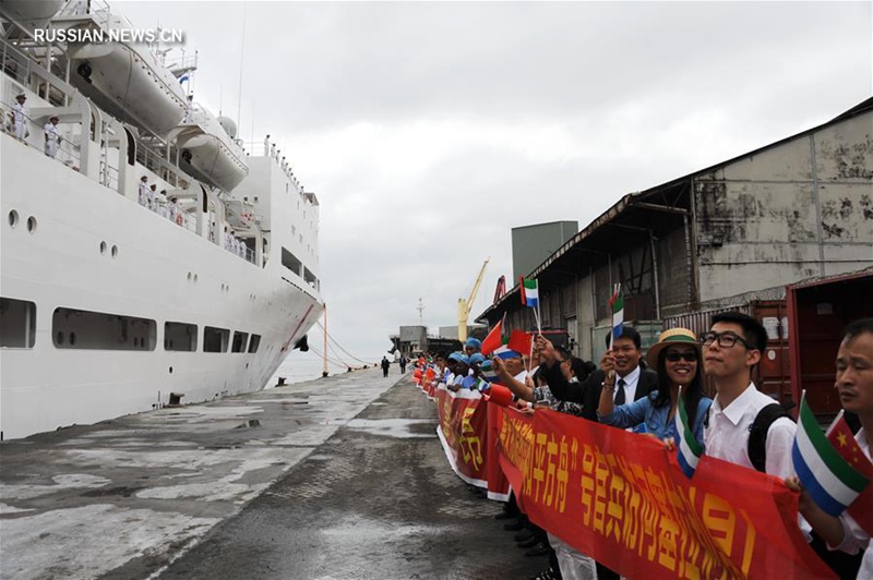 Корабль-госпиталь ВМС НОАК прибыл с дружественным визитом в Сьерра-Леоне
