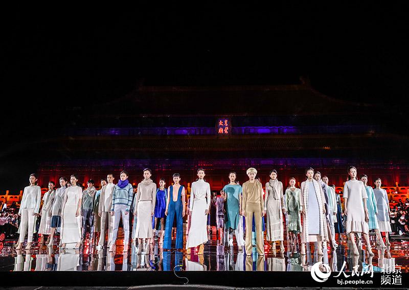 Открылась Пекинская неделя моды - 2017
