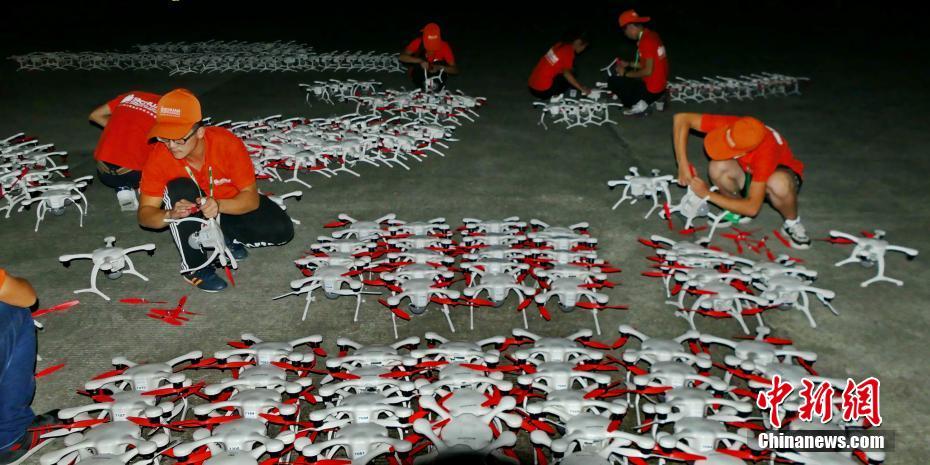 Тысяча мини-БПЛА озарили музей в провинции Сычуань