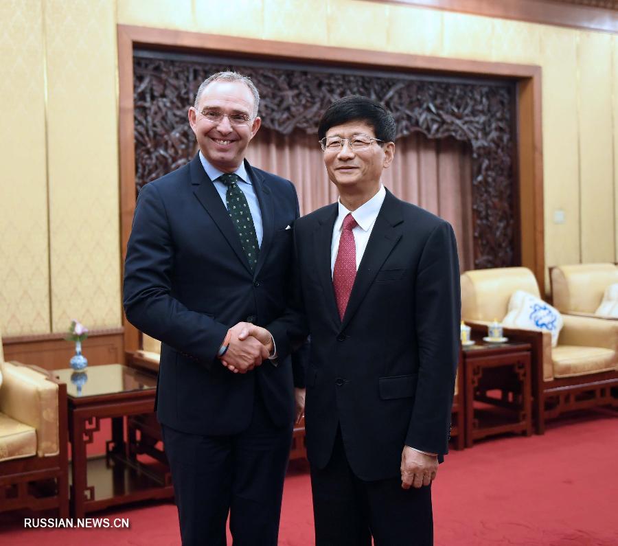 Мэн Цзяньчжу встретился с советником премьер-министра Великобритании по национальной безопасности