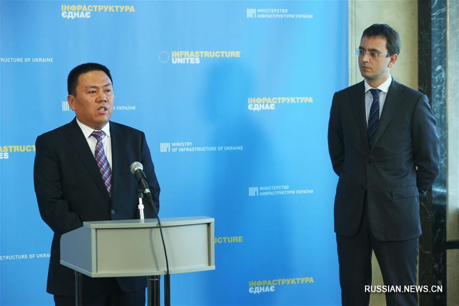 Китайская компания отремонтирует в Украине две автодороги