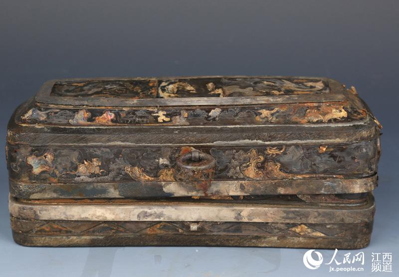 Стали известны итоги отбора самых ценных культурных памятников на раскопках гробницы Хайхуньхоу