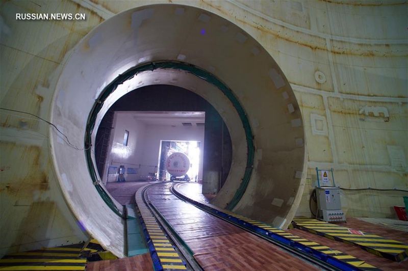 Парогенератор для китайского реактора "Хуалун-1" помещен в реакторный зал Фуцинской АЭС