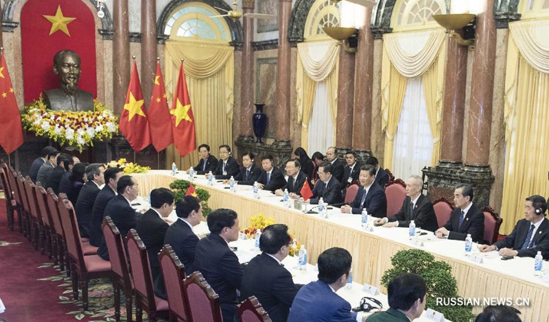 Си Цзиньпин провел переговоры с президентом Вьетнама Чан Дай Куангом