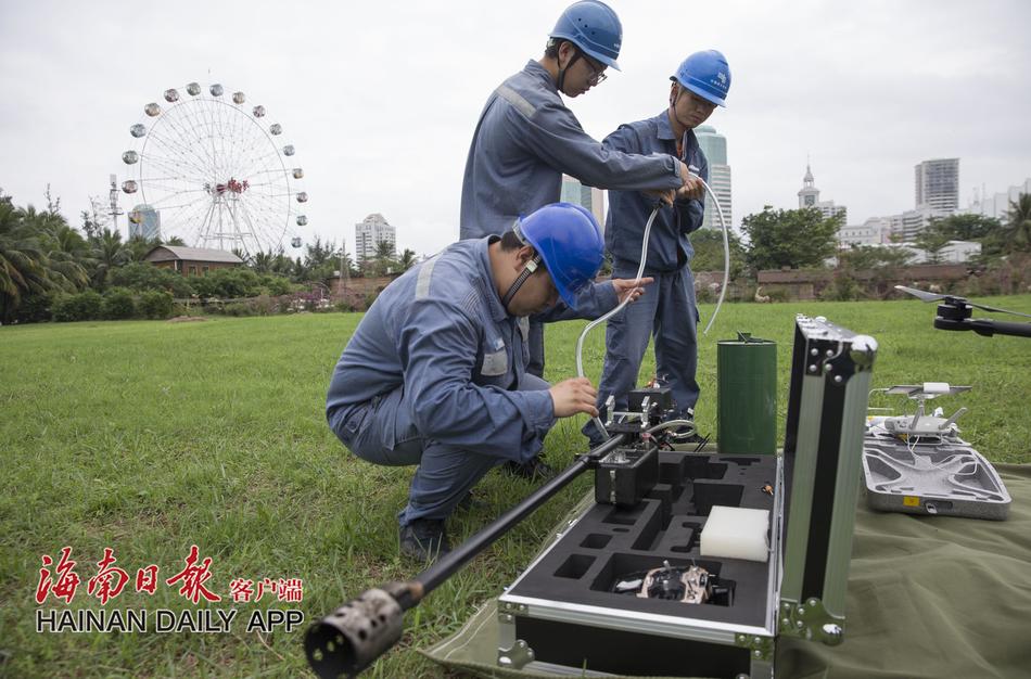 В Китае применяют БПЛА-огнемет для очистки кабельной линии