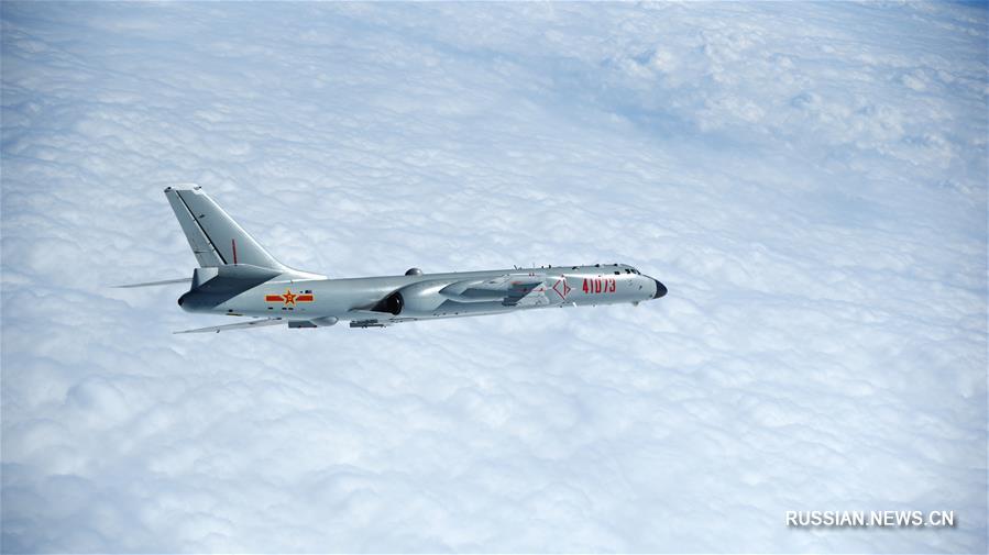 Самолеты ВВС НОАК вылетели на боевое патрулирование над Южно-Китайским морем