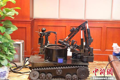В Китае представили нового робота-сапера