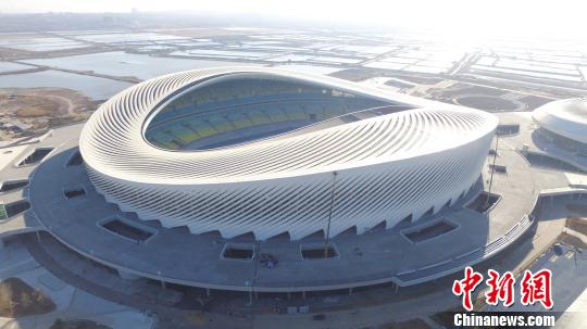 Главный стадион для проведения спортивных игр провинции Шаньдун с высоты птичьего полета