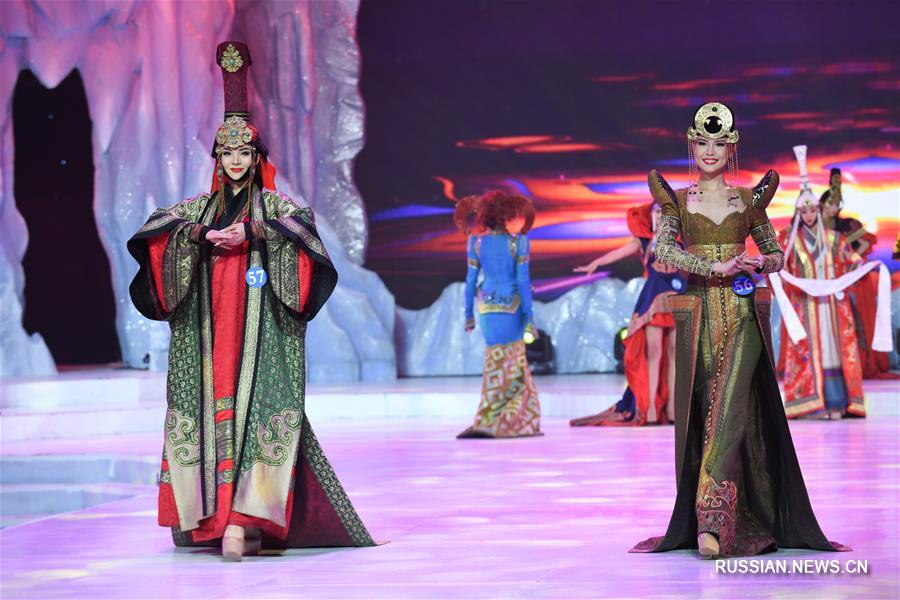 В городе Маньчжоули на севере Китая закрылся 14-й международный конкурс посланниц красоты КНР, РФ и Монголии