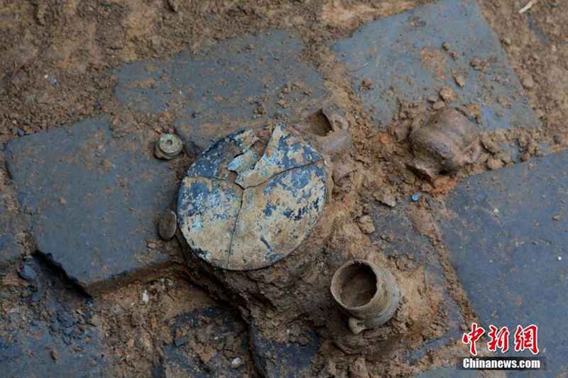 В провинции Сычуань была обнаружена семейная гробница династии Сун