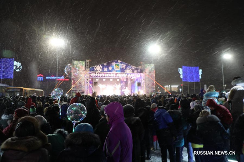 Жители Владивостока встречают 2018 год