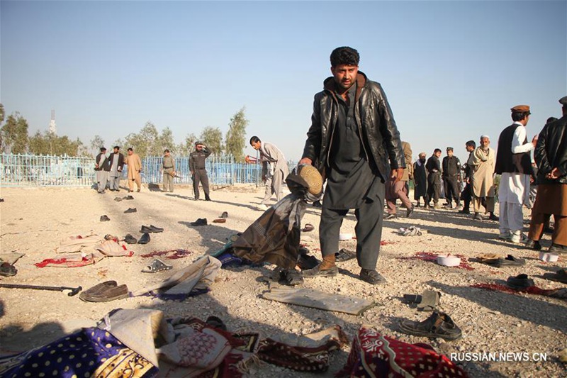 12 человек погибли, еще 16 ранены при нападении смертника на востоке Афганистана