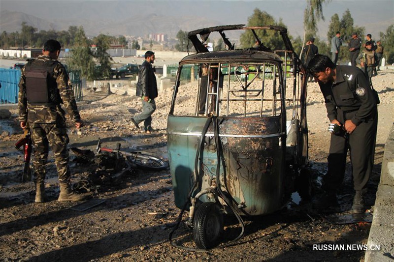 12 человек погибли, еще 16 ранены при нападении смертника на востоке Афганистана