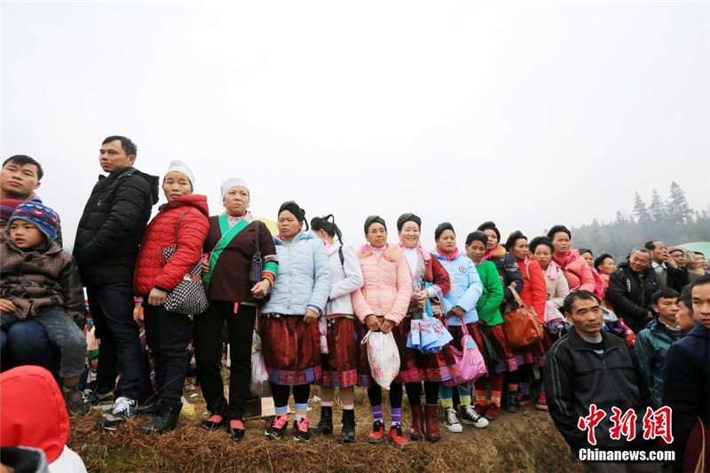 Жители Гуанси по-своему отметили Новый год