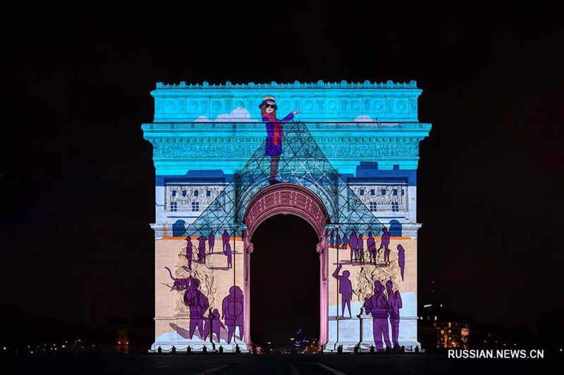 Новогодне световое шоу в Париже