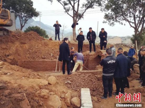 В провинции Чжэцзян обнаружены древние могилы чиновников